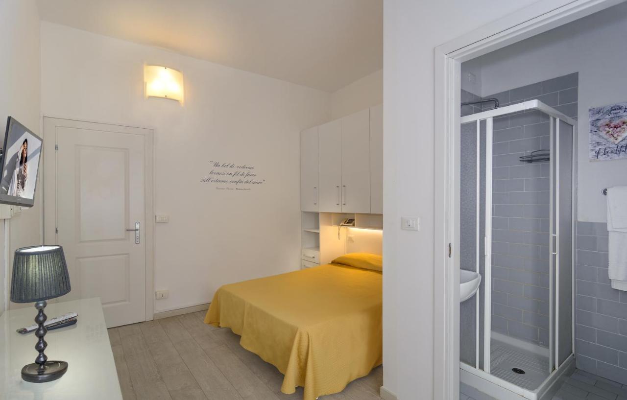 City Hotel Viareggio Esterno foto