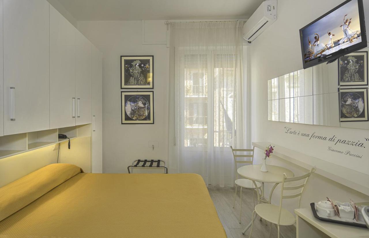 City Hotel Viareggio Esterno foto