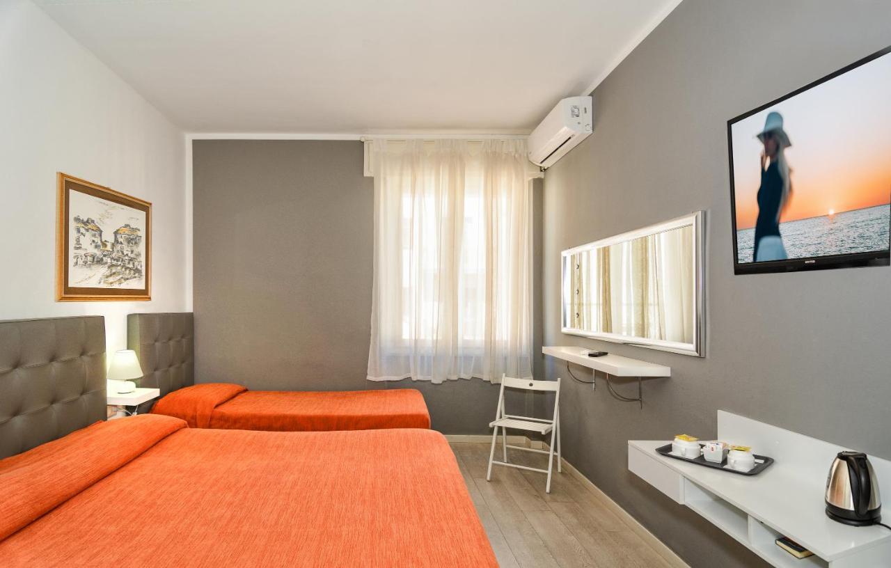 City Hotel Viareggio Esterno foto