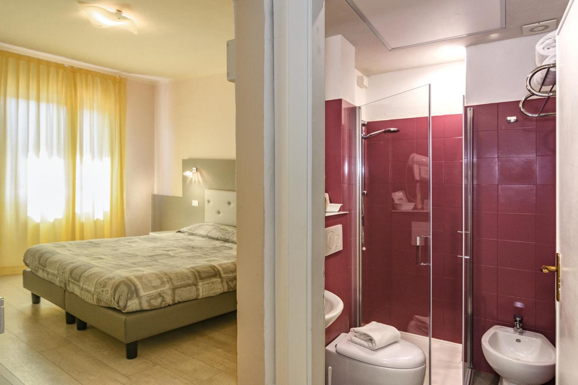 City Hotel Viareggio Esterno foto
